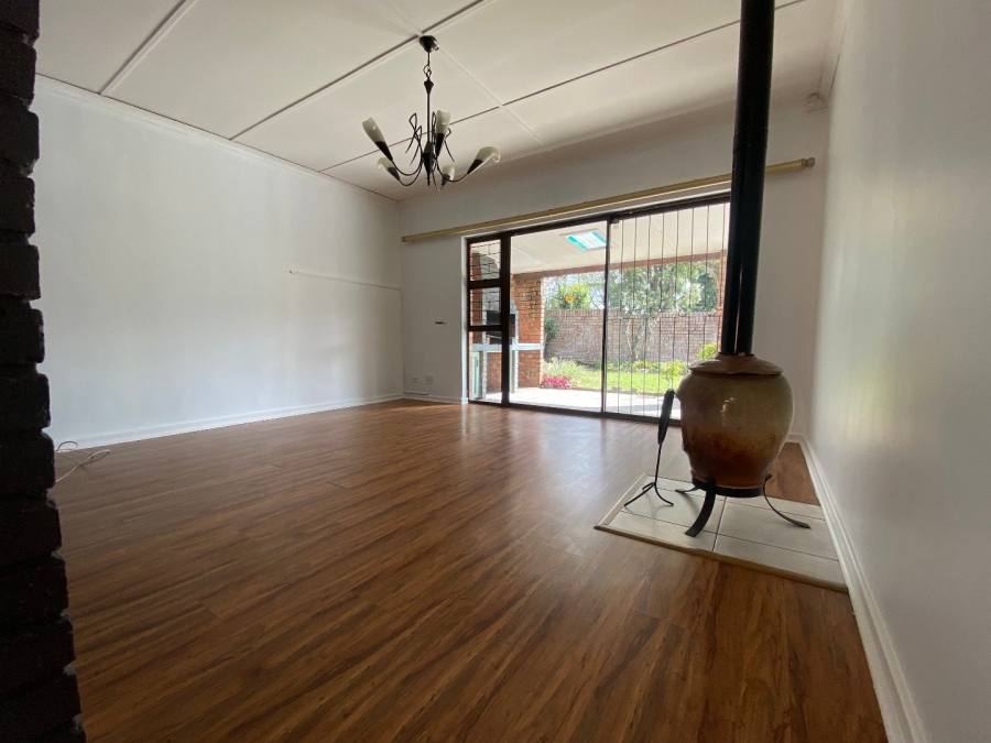 4 Bedroom Property for Sale in Nahoon Valley Park Eastern Cape